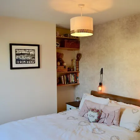 1 Bedroom Flat With Views Of