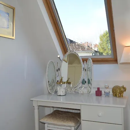 1 Bedroom Flat With Views Of شقة